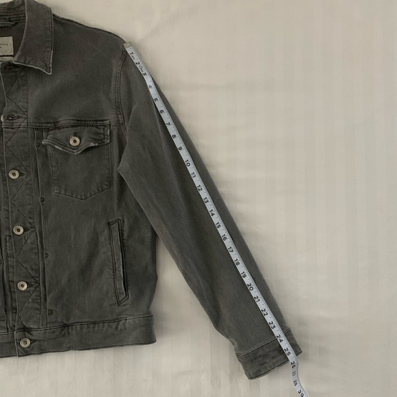 Giftable Men’s R&B Definitive Grey Denim Jacket - Picture 13 of 17